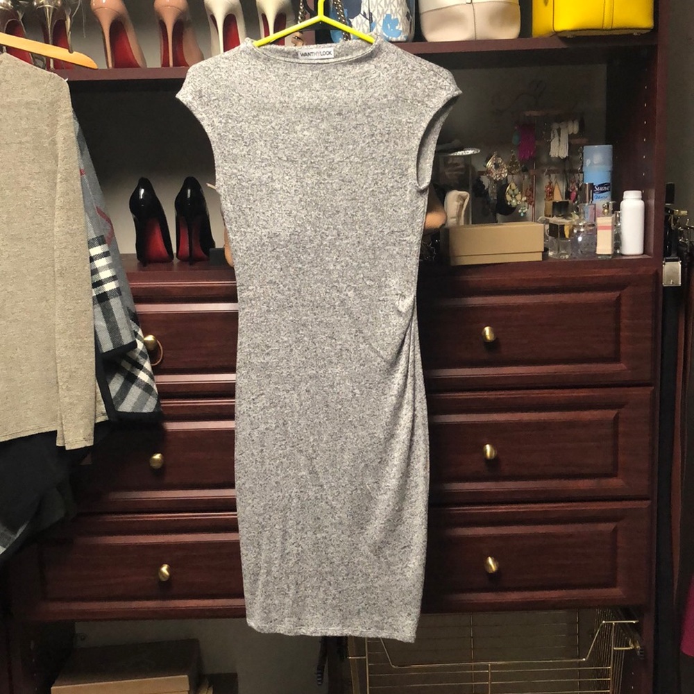 Form fitting midi dress